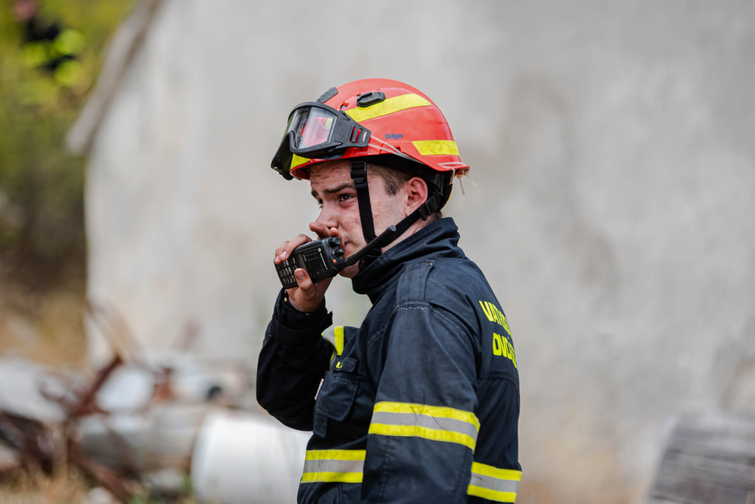 Nakon cijelog dana lokalizirani požari kod Perkovića: Gorjelo na 107 hektara terena