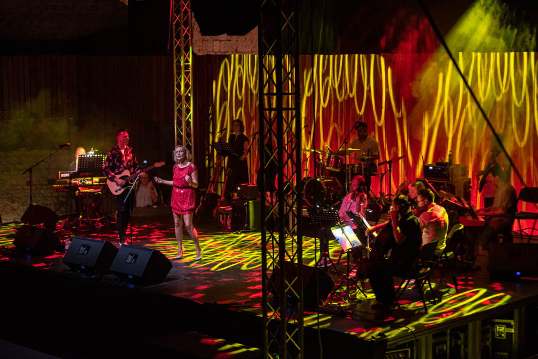 Vanna nizala hitove, tribine pjevale iz sveg glasa