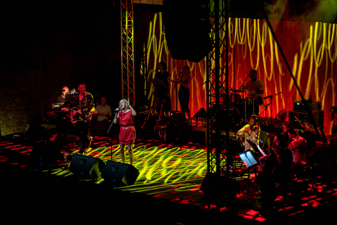 Vanna nizala hitove, tribine pjevale iz sveg glasa