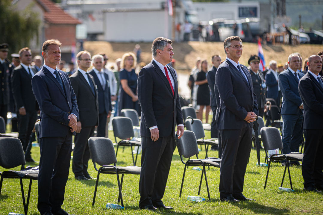 Obilježavanje 26. obljetnice VRO Oluja: Pogledajte kako je jutros bilo u Kninu 