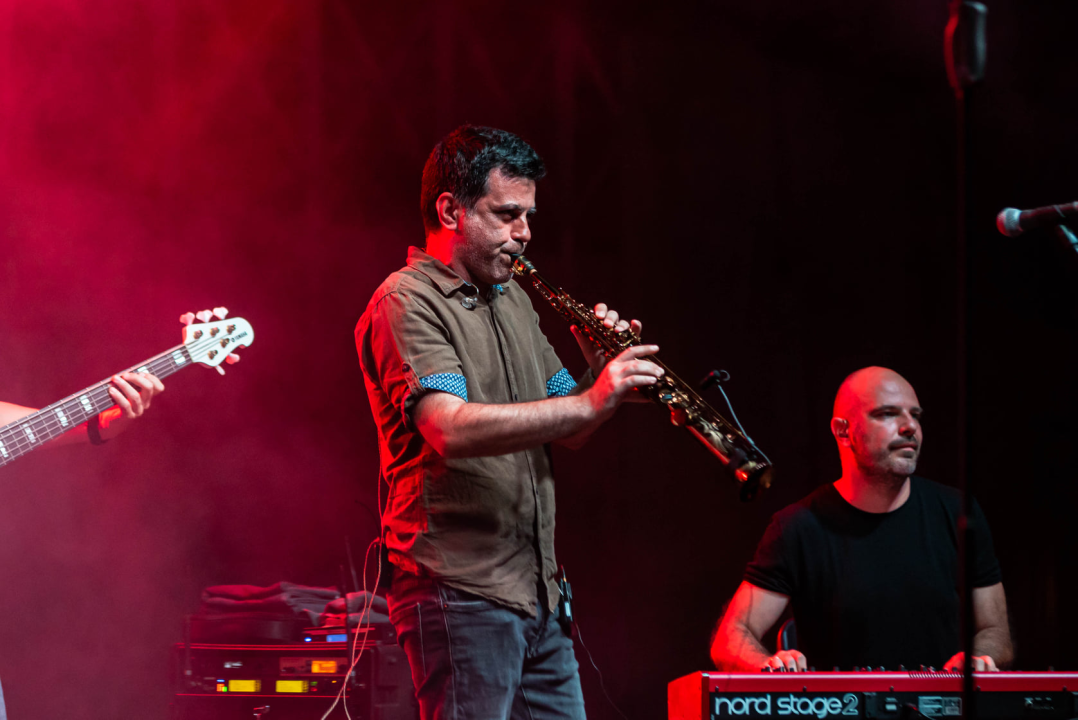 Sergej Ćetković emotivnim pjesmama raspjevao šibensku publiku