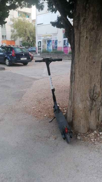 Grad je obećao pozabaviti se neredom s električnim romobilima, evo kako im ide 