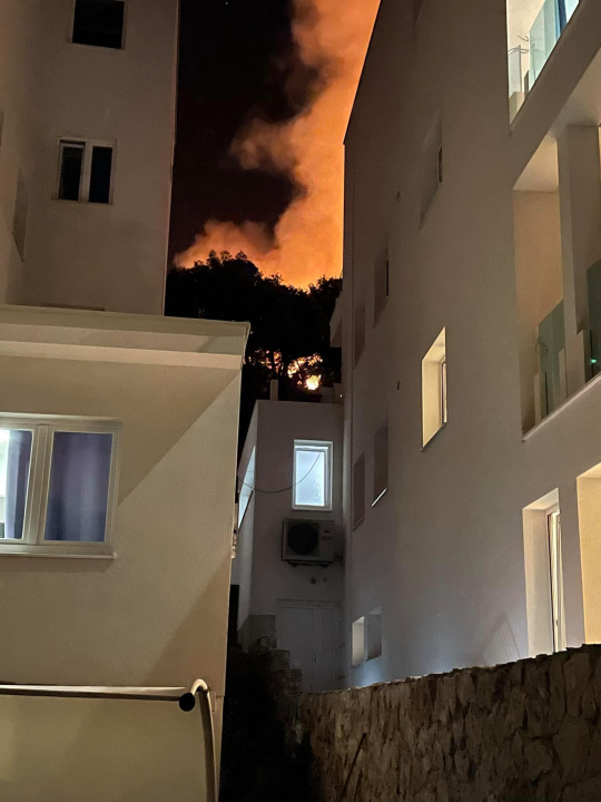 Pogledajte kako je izgledala borba s velikim požarom između Jadrtovca i Žaborića