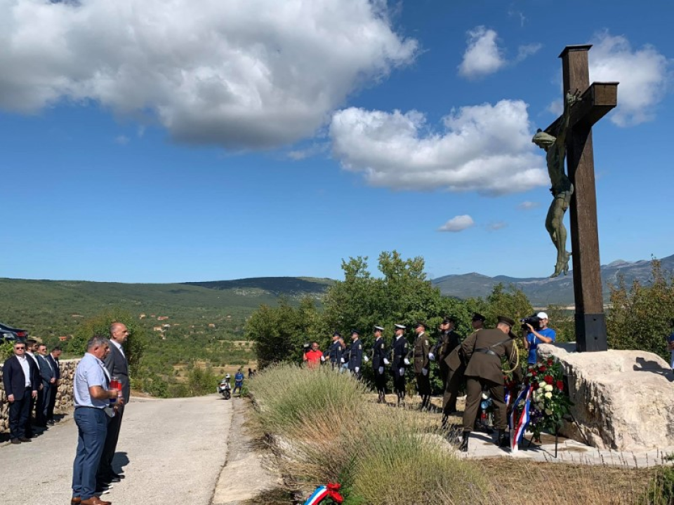 Održana komemoracija za žrtve Kijeva: Vijenac položio i župan Marko Jelić