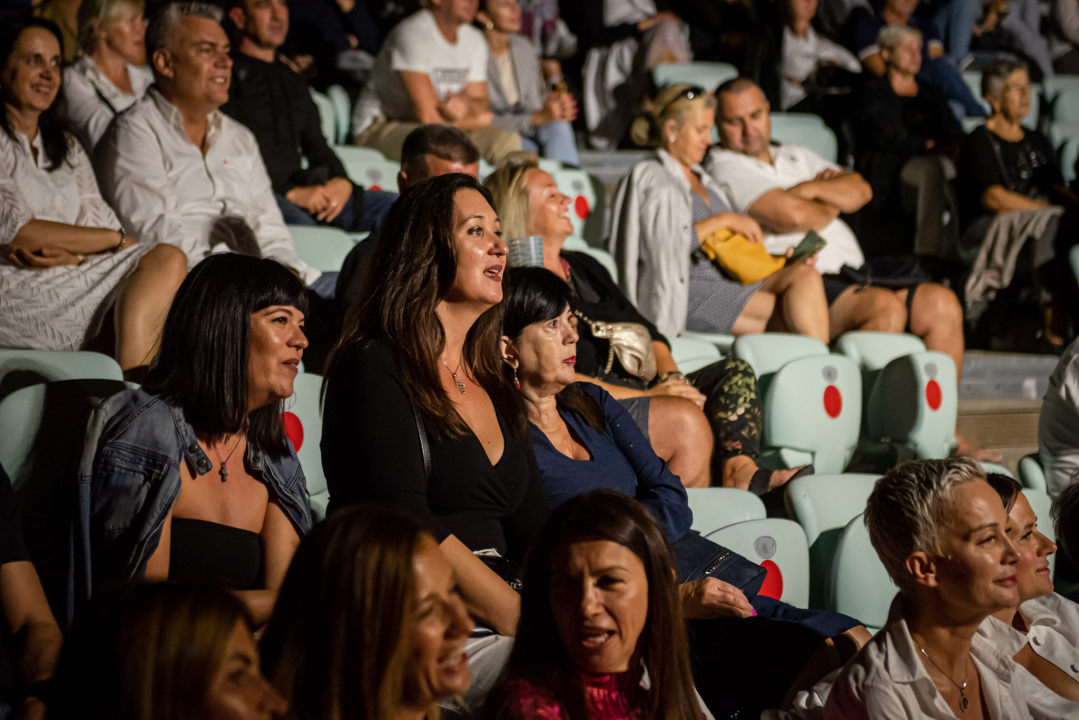 Bralić i Intrade ponovno napunili tvrđavu sv. Mihovila: Pogledajte kako je bilo na koncertu 