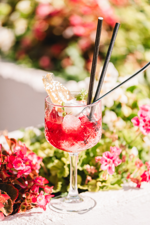 Terasa hotela Jadran ovog ljeta ‘vraćena’ Šibenčanima, a svirke uživo nastavljaju i nakon sezone! 