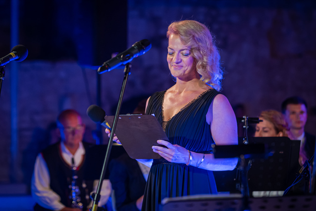 Šibenska narodna glazba i 4 tenora raspjevali publiku za kraj sezone