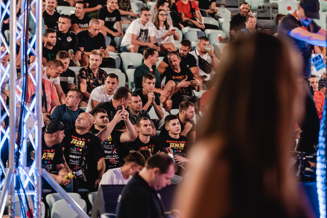 Borilački spektakl na Tvrđavi sv. Mihovila: ‘Croata‘ uspavao Vasu Bakočevića u prvoj rundi borbe 