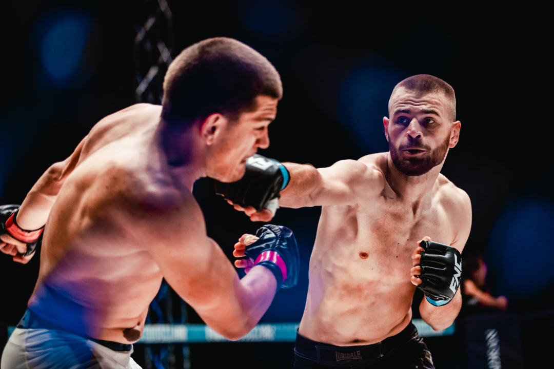 Borilački spektakl na Tvrđavi sv. Mihovila: ‘Croata‘ uspavao Vasu Bakočevića u prvoj rundi borbe 