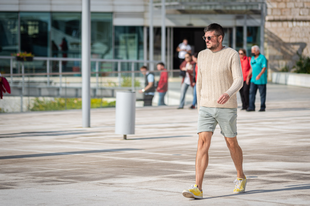 Vladarice modnog đira začinile sive, kišne dane šarenim modnim detaljima