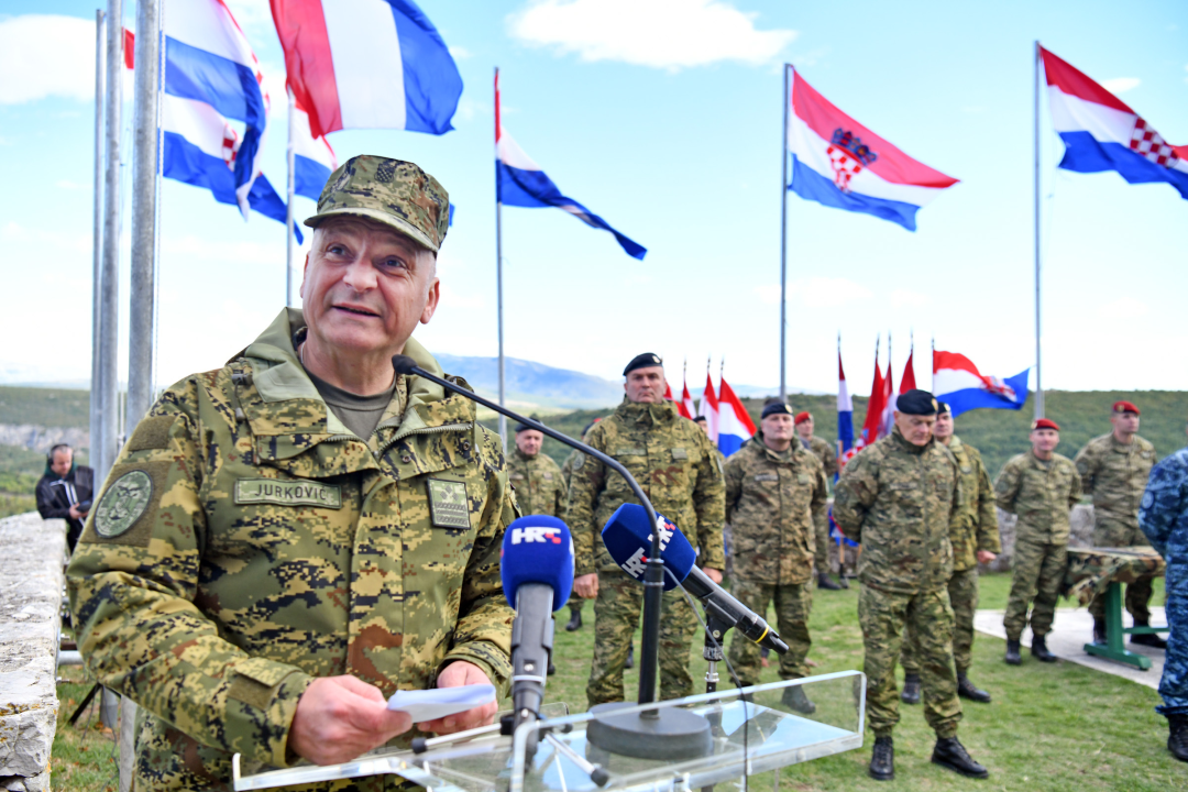 Polaznicima obuke za razvoj vođa uručene diplome: Dva dana su hodali od Udbine do Knina