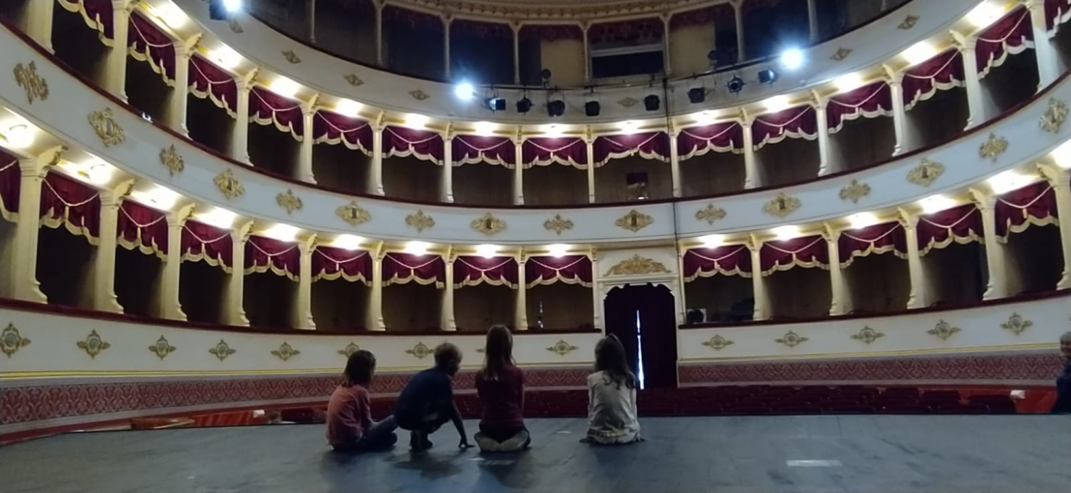 Mališani iz vrtića Radost na edukativnoj šetnji: 'Najviše mi se svidija veliki Mihovil' 