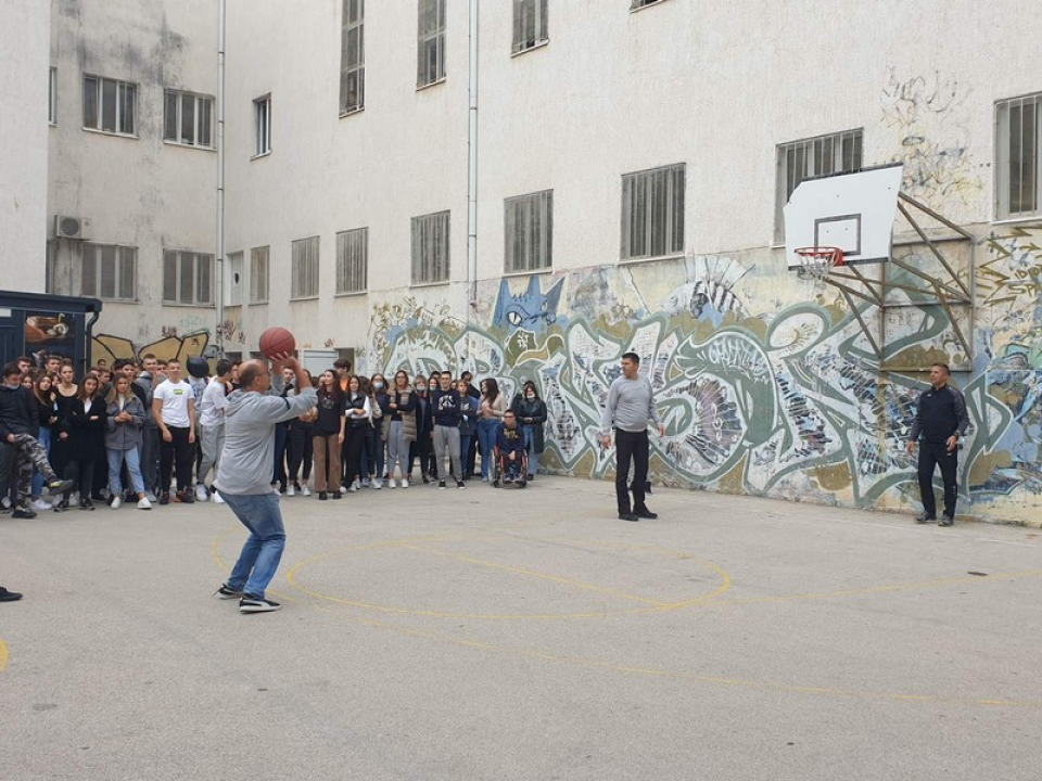 Ekonomska škola Šibenik: Obilježavanje Dana kruha i sportsko-humanitarna akcija 'Trica za Kiaru'