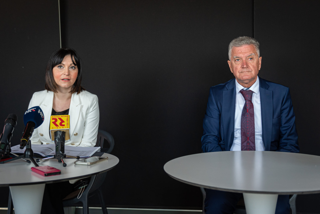 Ministrica Tramišak u Šibenik donijela kuvertu tešku 10,2 milijuna kuna: Novac ide za Bikarac, Pode, tvrđave i kanal sv. Ante   