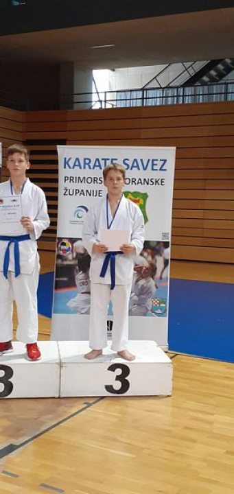 Uspješan nastup karataša Pirovca u Rijeci i Čavlima: Osvojili 13 odličja 