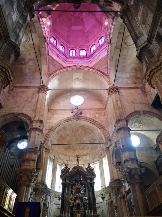 Počinju novi radovi u šibenskoj katedrali, čisti se središnji svod: 'Na velikim svjetskim spomenicima uvijek je neka skela'