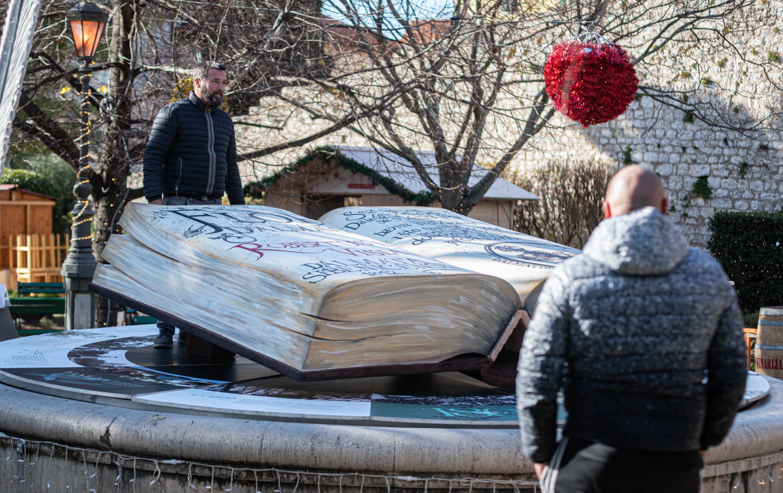 Sve je spremno za Adventuru: Kućice u đardinu otvaraju u 17,  a koncert BluVinila počinje u 20 sati 