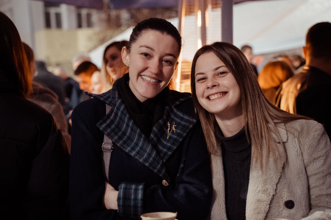 Giuliano i Diktatori zagrijali i rasplesali Kninjane drugog dana Adventa: Pogledajte kako je bilo