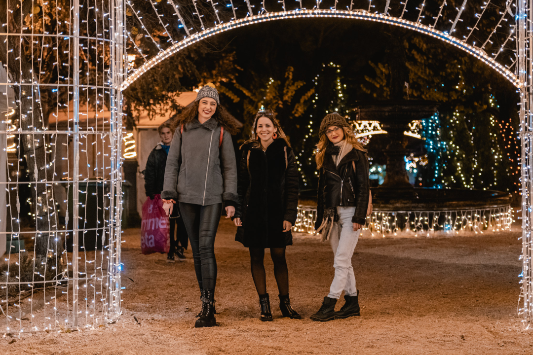 Kralj prvih plesova svojim baladama ugrijao srca Adventurista u Parkiću