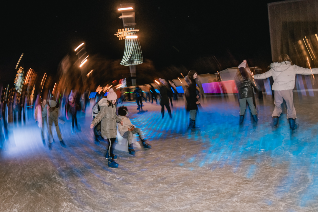 Bajkovito disco klizalište zvijezda na vrhu šibenske Adventure!