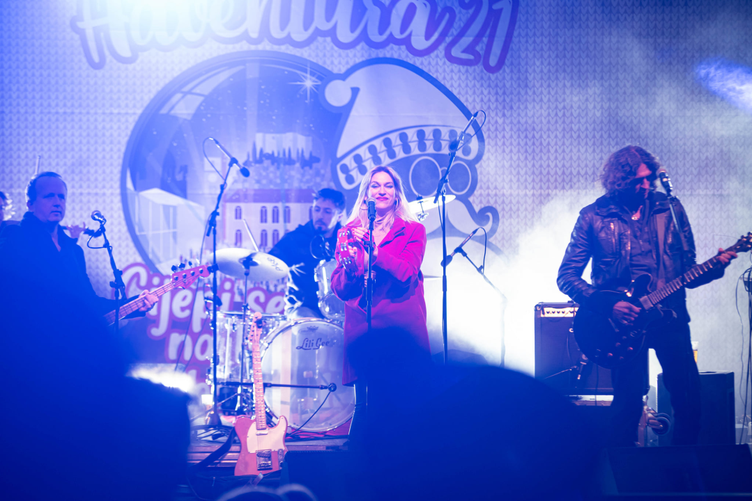 Miro Odak i Lili Gee u đardinu napravili odličnu atmosferu uz rock hitove