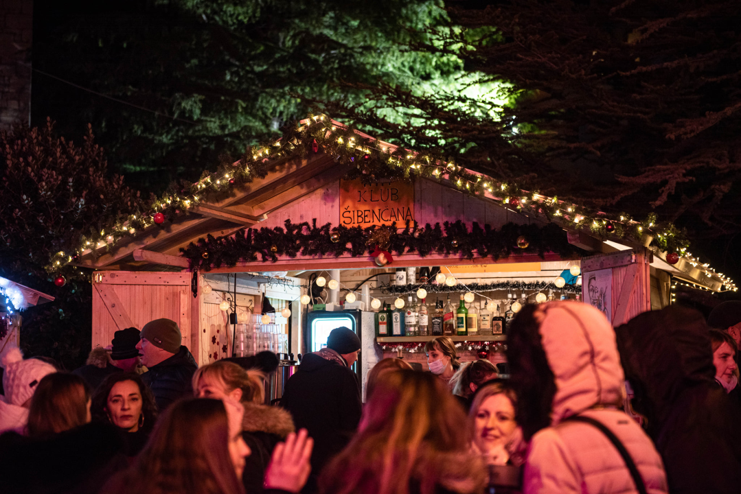 Miro Odak i Lili Gee u đardinu napravili odličnu atmosferu uz rock hitove