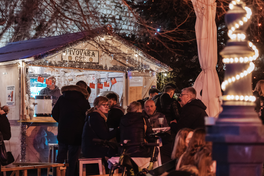 Elektronika u đardinu: Mirko Rak iliti Fikcio Monger počastio Šibenčane svojim 'full setom' na Adventuri 