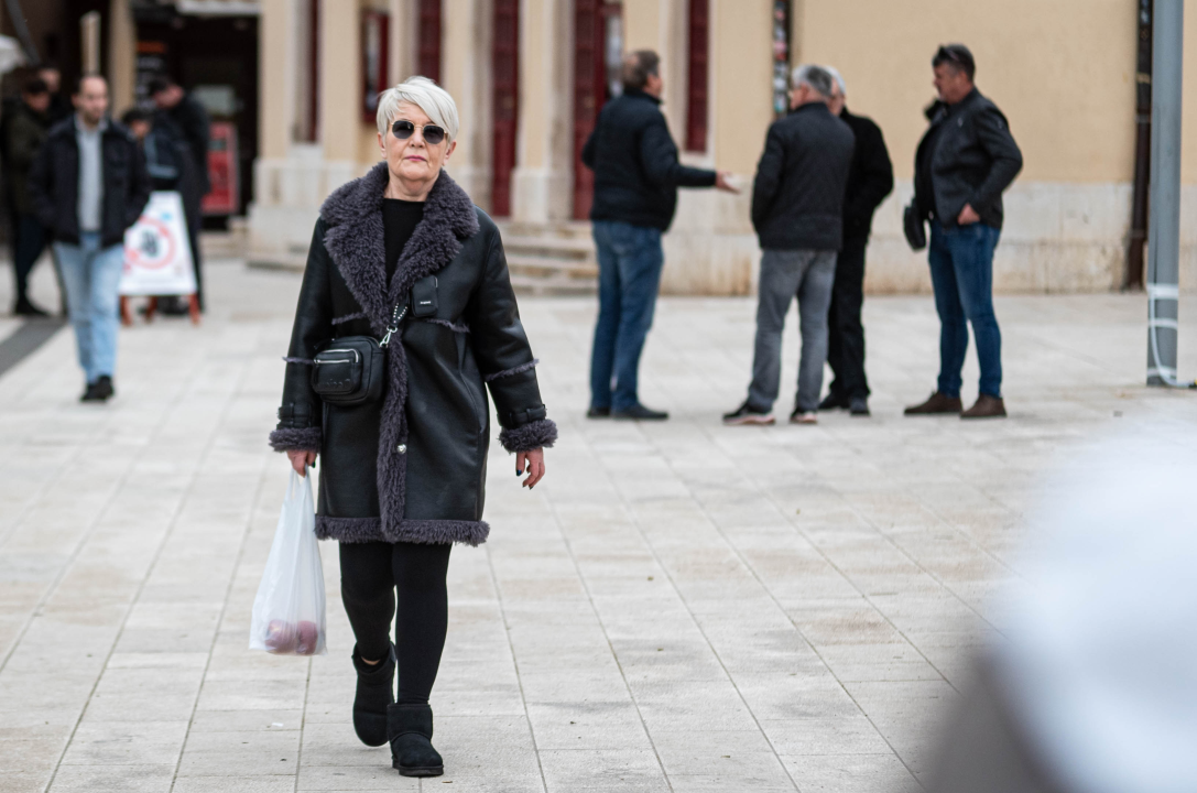 Dame iz Đira po gradu rasturile modnim kombinacijama 