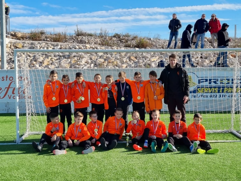 Proteklog tjedna održao se '17. Vodice Cup': Mladi nogometaši HNK Šibenika okitili se zlatnim medaljama 