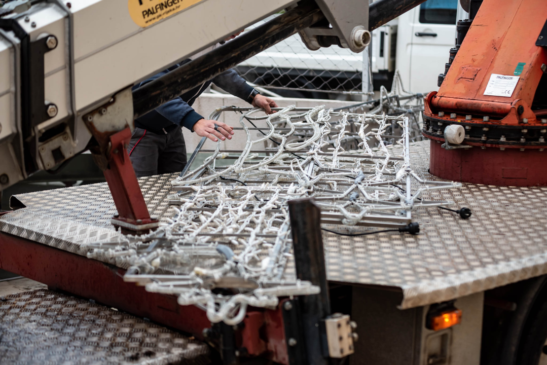 Odlazi jelka s Poljane, vraćamo se na neblagdanske postavke