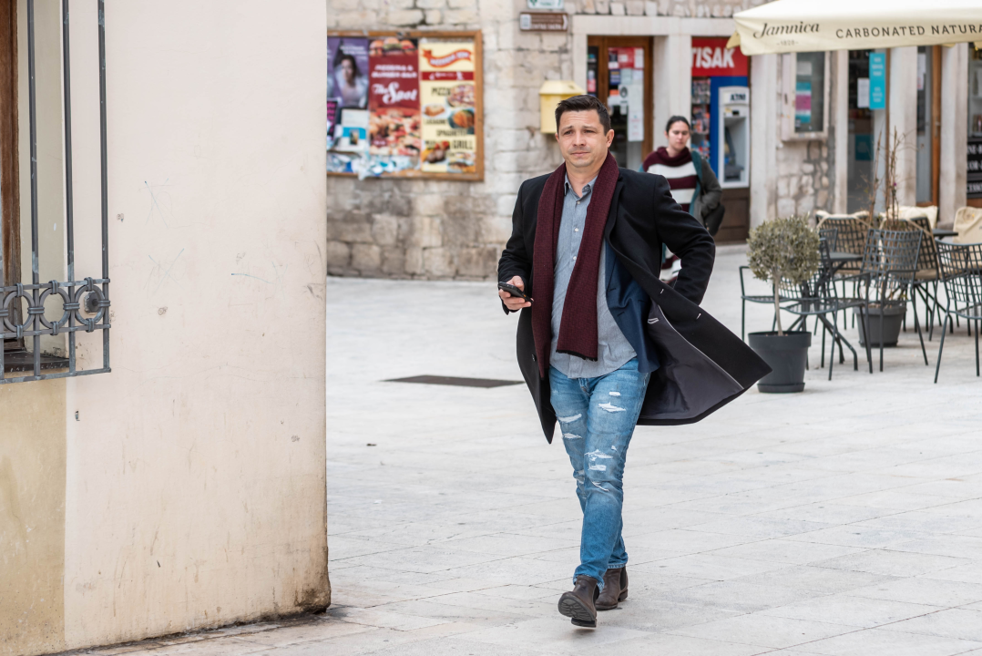 Oku ugodne kombinacije daju se složiti i od zimskog outfita: Izdvojili smo primjere sa šibenskih ulica  