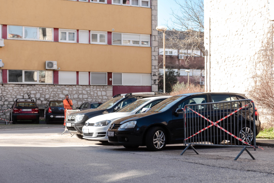 'Dođete u 10 navečer i nemate gdje stati': Hoće li naplata parkinga na Baldekinu stvarno riješiti problem tamošnjih stanara?