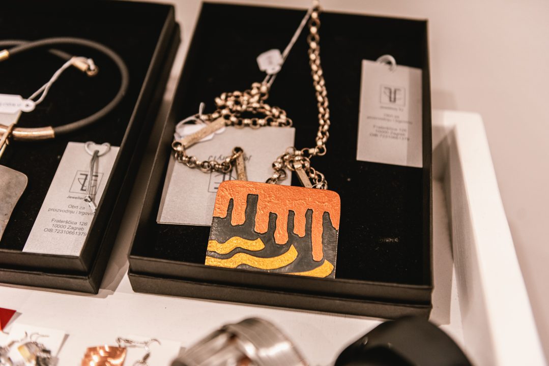 Uvijek je pravo vrijeme za umjetnost, a Galerija Juraj Dalmatinac upravo ima popust na Berbera i Stipicu!