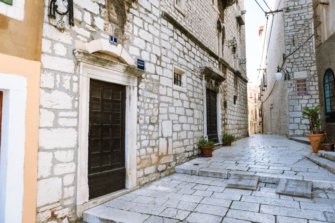 Gotička palača Kožul na Gorici postala palača Mickey Mouse: Evo nekoliko detalja koje možda niste znali o tom zdanju    