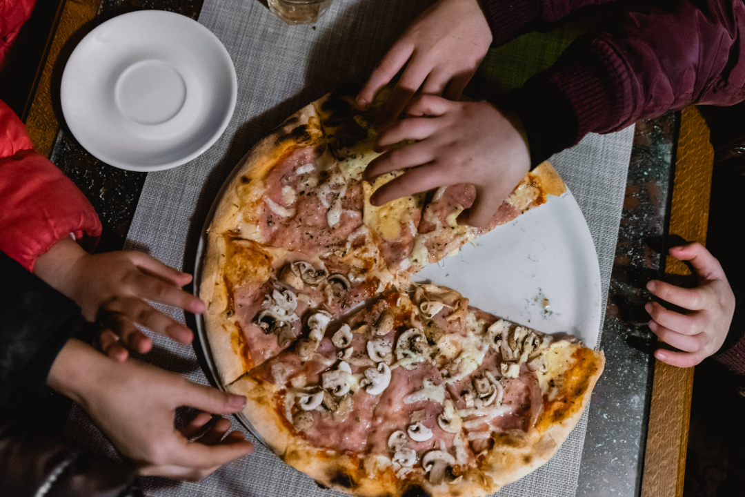 Probajte ukusne pizze nove Pizzerije Atomic na Brodarici! 