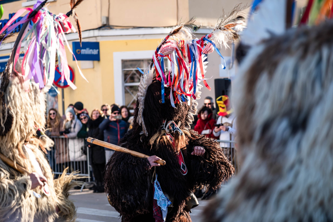 Bake opet napravile ludilo uz ‘Masturbatore s Murtera’, ‘Benkovački sajam’, liječnike i janjetinu