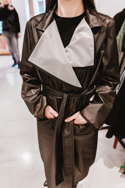 Galerija Juraj Dalmatinac u povodu Dana žena časti popustom na dizajnersku odjeću te Murtićeve i Vežine umjetnine