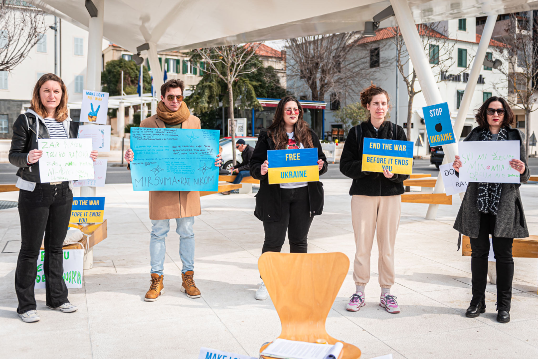 Ukrajinske obitelji podržale skup na šibenskoj Poljani: 'Želim ponovno biti s rodbinom, ali ne vidim da će Putin lako odustati' 