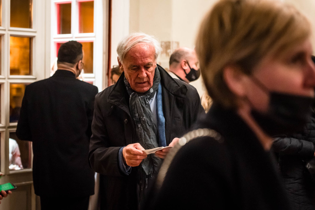 Ženski orkestar do suza nasmijao šibensku publiku, likovi su nam bolno poznati!