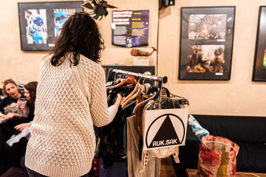 Na Buvljaku u Azimutu danas se dalo ugrabiti itekako dobrih komada odjeće: Donosimo fotogaleriju 
