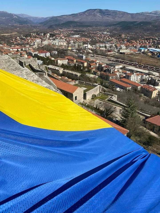 Tridesetak ukrajinske djece posjetilo Knin i tvrđavu: Dobro došli, prijatelji, Knin je uz vas! 