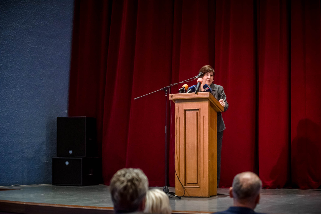 Prilično loša predstava na sjednici Županijske skupštine u drniškom kinu: Bilo je i kokica 