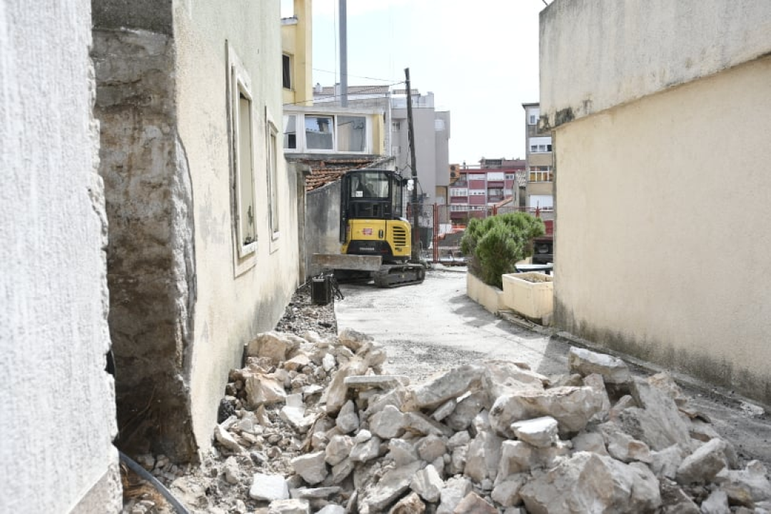 Na Baldekinu u Velebitskoj ulici nenajavljeni radovi: 'Bez ikakve obavijesti su nam raskopali cestu, ne možemo nigdje' 