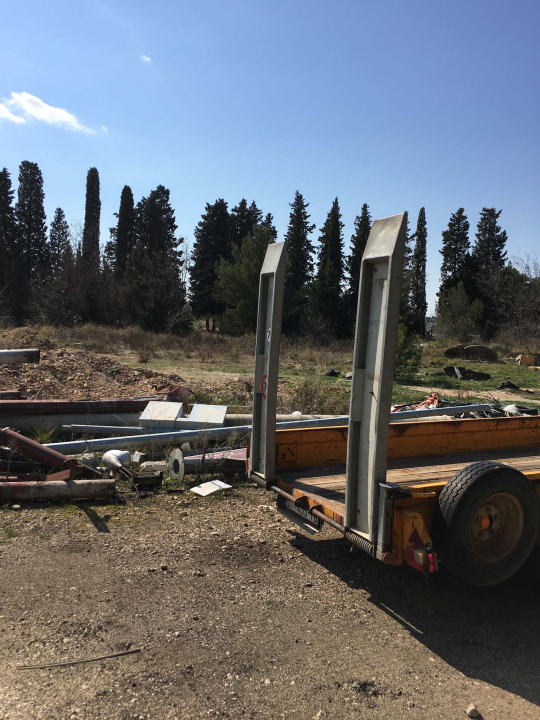 Stara rasvjeta s rive završila na TEF-u okružena tonama građevinskog i drugog otpada!