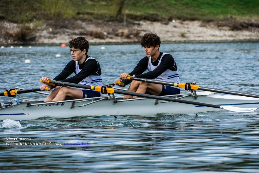 Veslački klub Krka na međunarodnoj regati u Zagrebu osvojio niz medalja