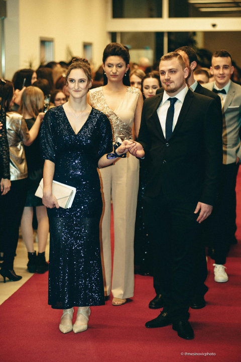 Učenici Medicinske škole u večeri koju će pamtiti do kraja života (2. dio)