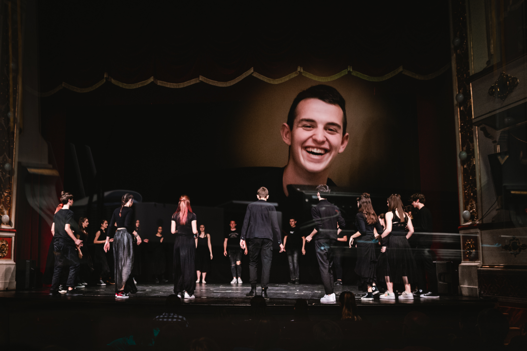 Još večeras u kazalištu pogledajte 'Moju priču' i pomozite Luki Škariću prikupiti novac za operaciju 