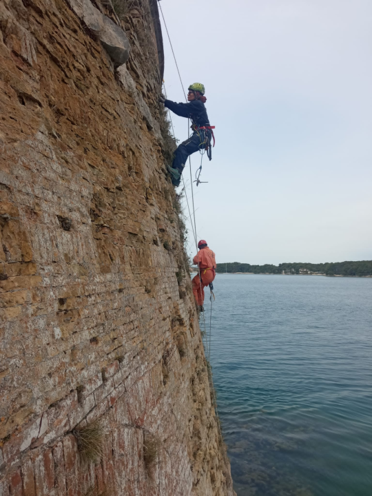 I tvrđava sv. Nikole se priprema za sezonu: Njene zidine očišćene od raslinja, trave…  