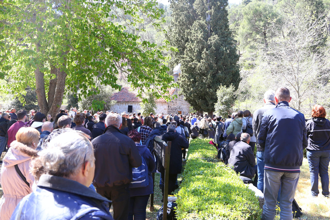 Uskrsni Emaus na Skradinskom buku okupio veliki broj vjernika