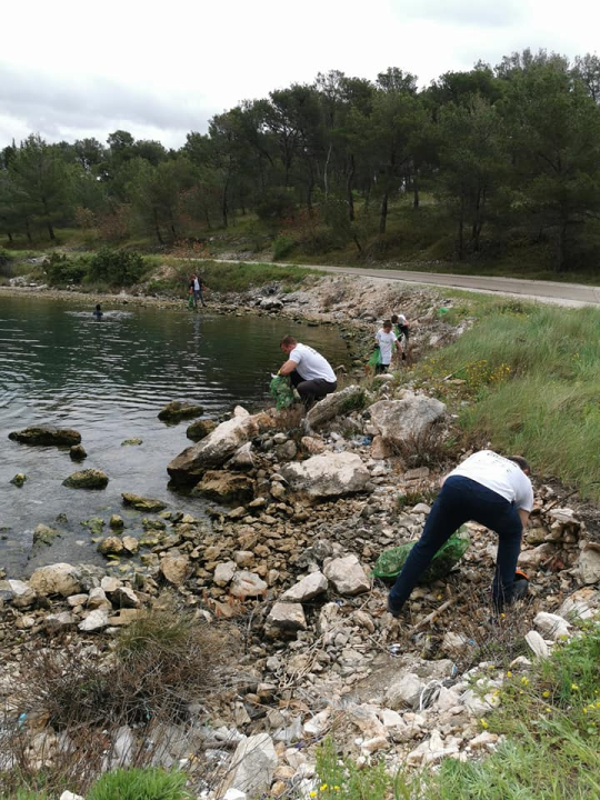 Očišćena Dumboka: Tridesetak ljudi prikupilo 70 vreća smeća i dvadesetak automobilskih guma